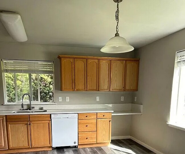 Photo - 702 E Street Unidad 101