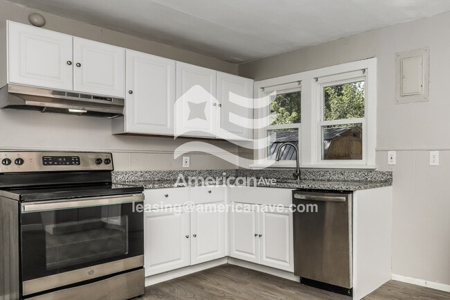 Photo - 609 W 33rd St