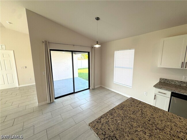 Photo - 2001 SW 4th St