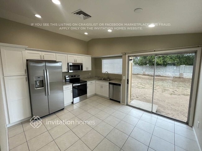 Photo - 4431 N 85th Ave