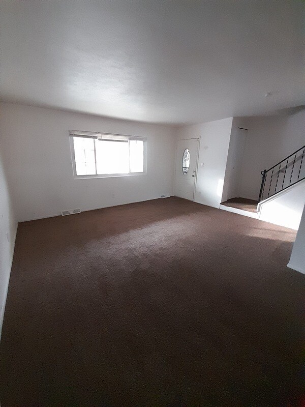 4752 Walford Rd Condo Condo for Rent in Warrensville Heights, OH