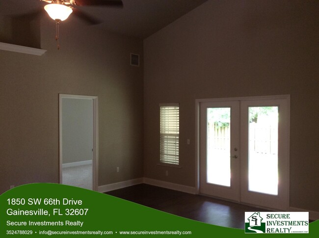 Photo - 3/2 Newer home in Portofino with split floor plan