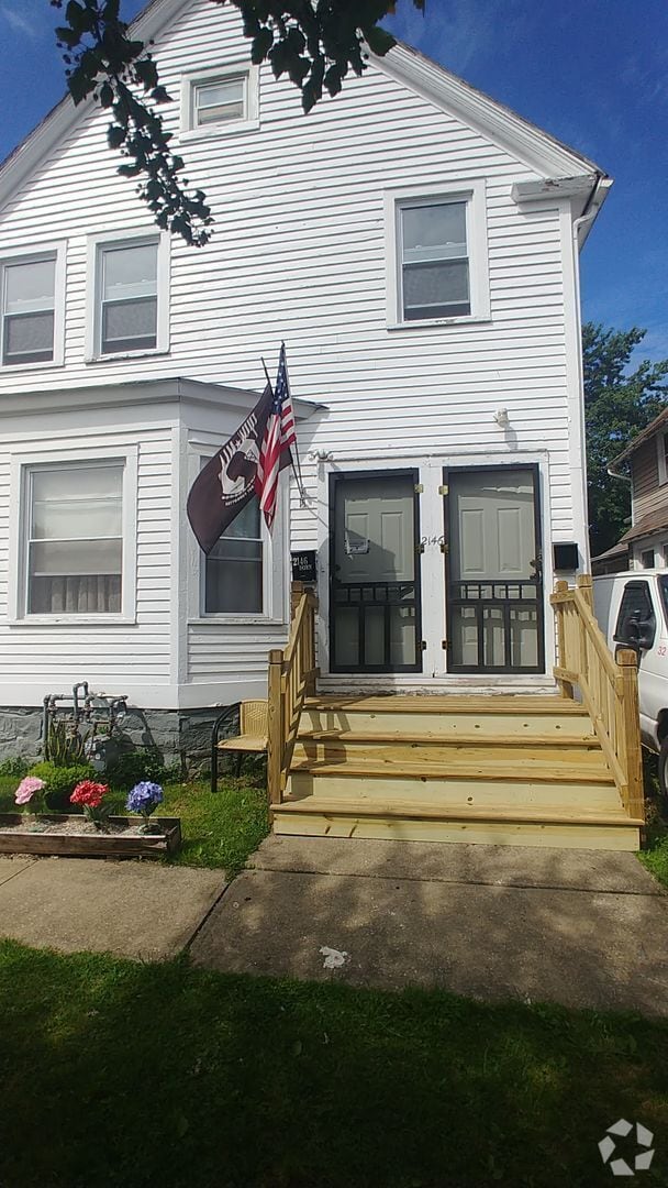 Building Photo - 2146 W 81st St Unit UP Rental