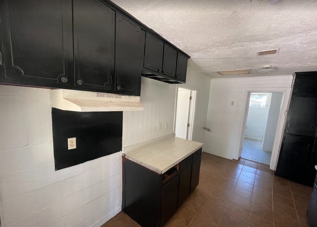 Photo - 2300 Pearce Ave