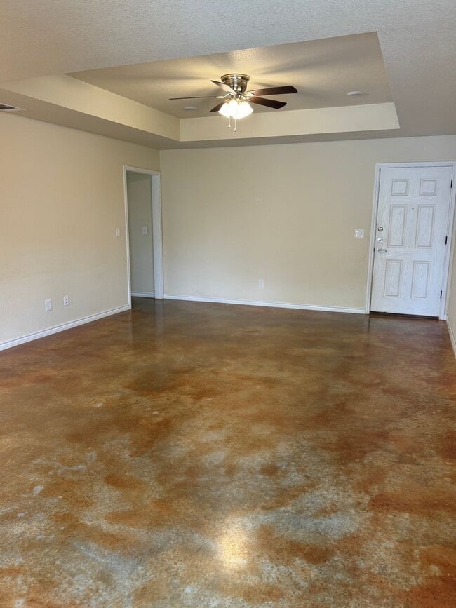 Photo - Newer Construction 3/2