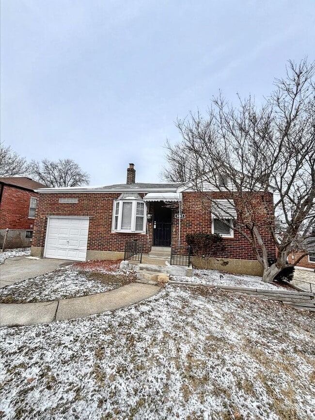 Photo - Charming 2-Bedroom Home with Garage and Co...