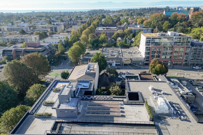 Toit - Raven Apartments