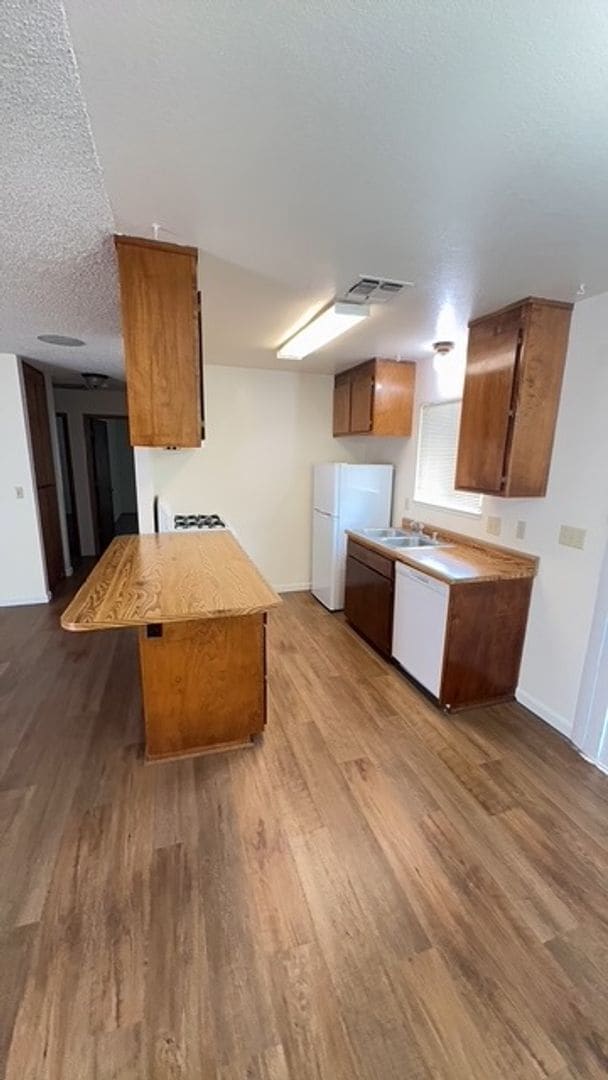 Photo - sabe2516 Unit A