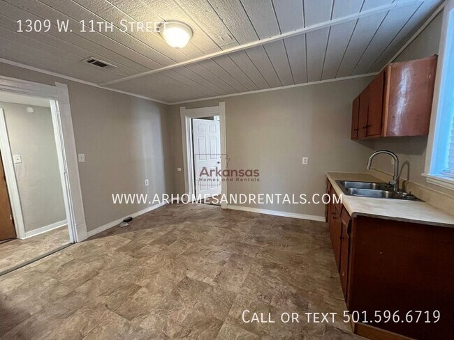 Photo - 1309 W 11th St