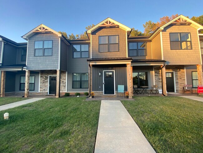 Photo - 140 Sunburst Villa Dr