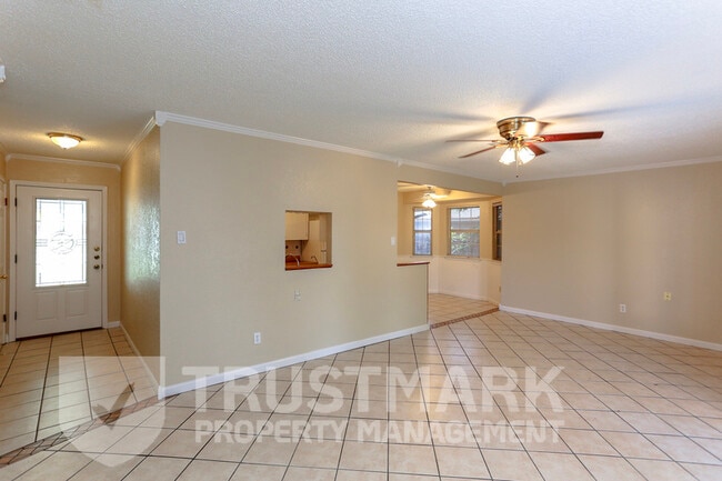 Photo - 417 Cottonwood Dr