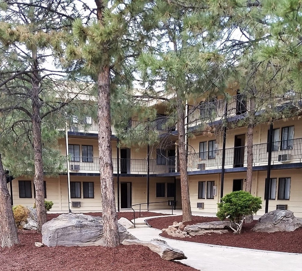 Photo - Williamsburg Community