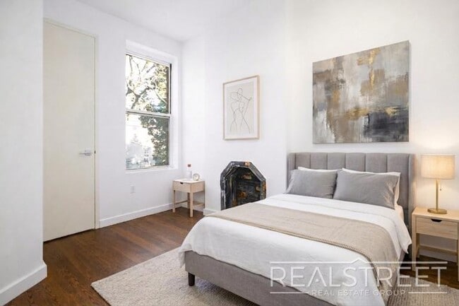 Photo - 3 BED 1.5 Bath in Bed Stuy Unidad 3F