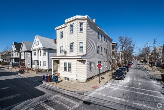 Building Photo - 80 Irving St Unit 3 Rental