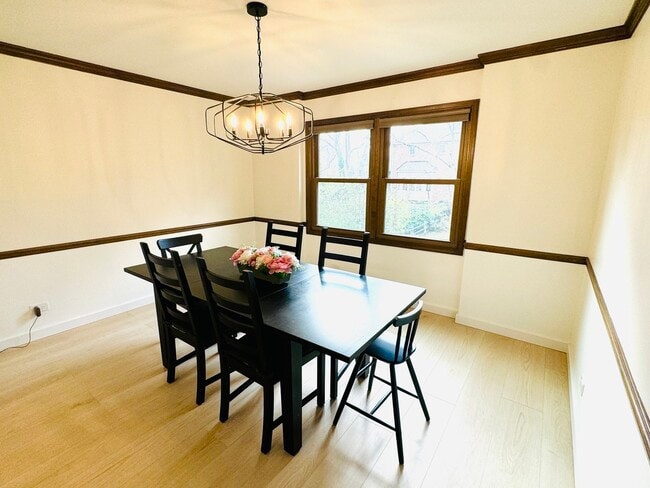 Photo - 817 Huntleigh Dr