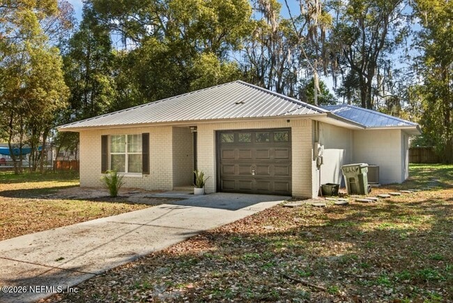 Building Photo - 411 Pearl St