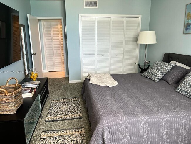 Photo - 3725 S Ocean Dr Unit PH04