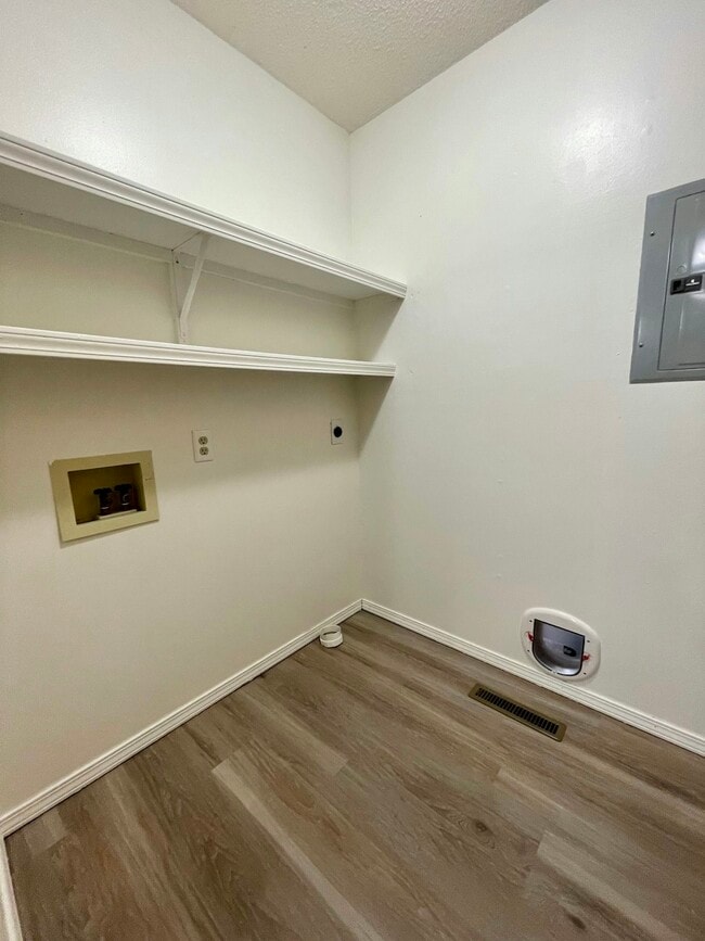 Photo - 1417 W Rainey St