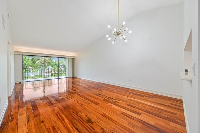 Photo - ** Berkshire Village ~ Updated Condo ~ Mov... Unit 202