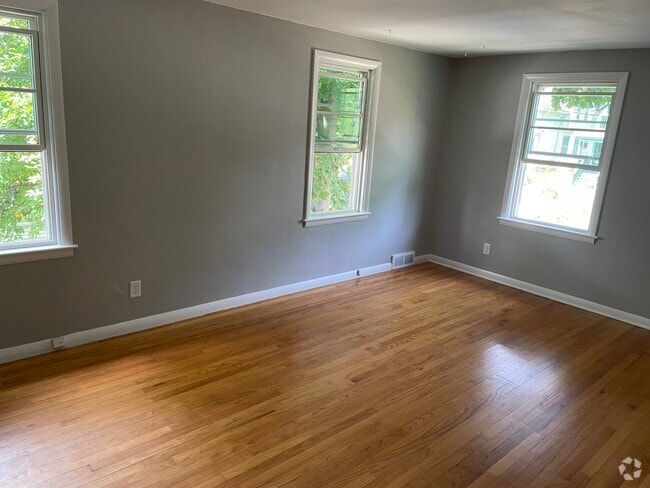 Building Photo - 1331 Jenifer St Unit #2 Rental