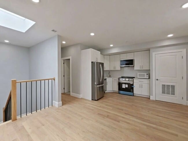 Photo - 84 Chelsea St Unit 3