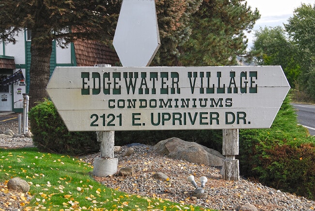 Photo - Spacious And Nicely Updated 2 bed 1 Bath Condo unit w/ full size laundry