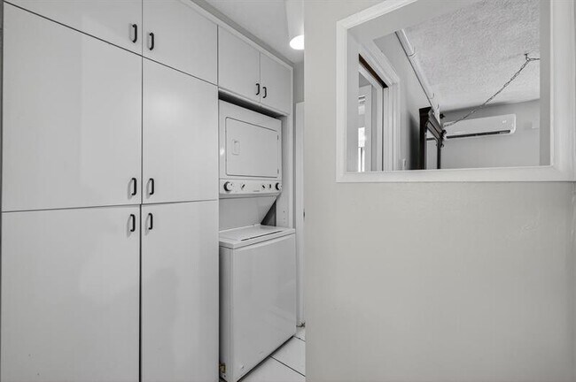 Photo - 2624 NE 30th Pl Unidad 104B