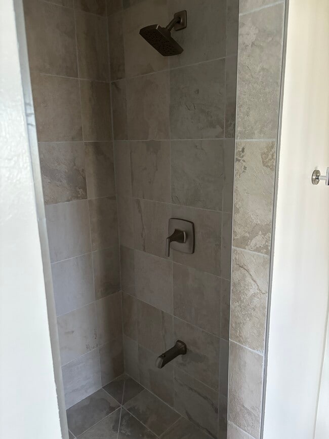 Photo - 1970 Mott-Smith Dr