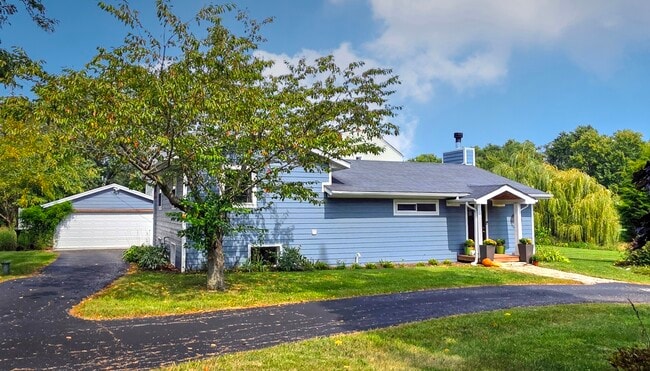 Photo - 26900 W Taylor St