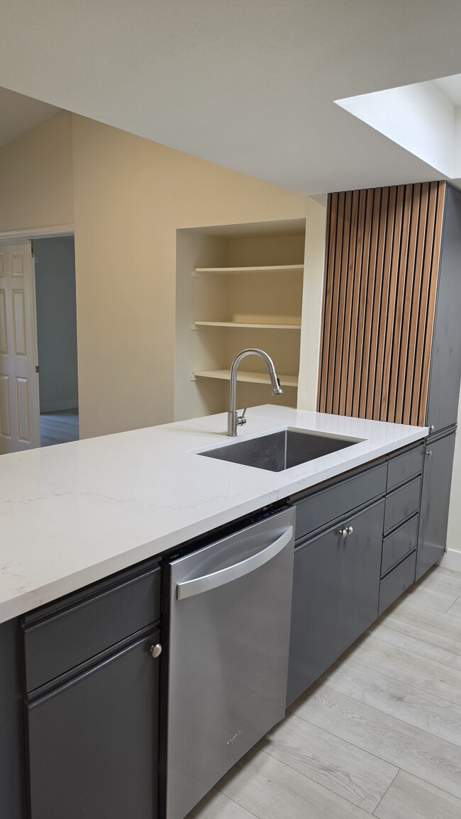 Building Photo - 1351 N Pleasant Dr Unit Chandler 2 Bd, 1.5 Ba
