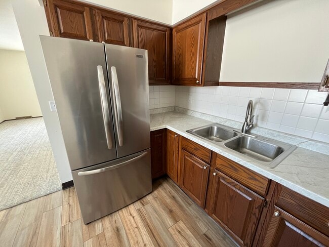 Photo - 484 W 30th St