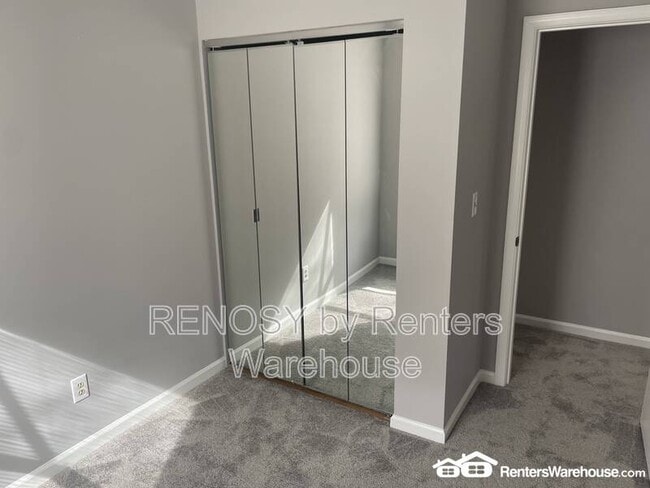 Photo - 34 N Spring St
