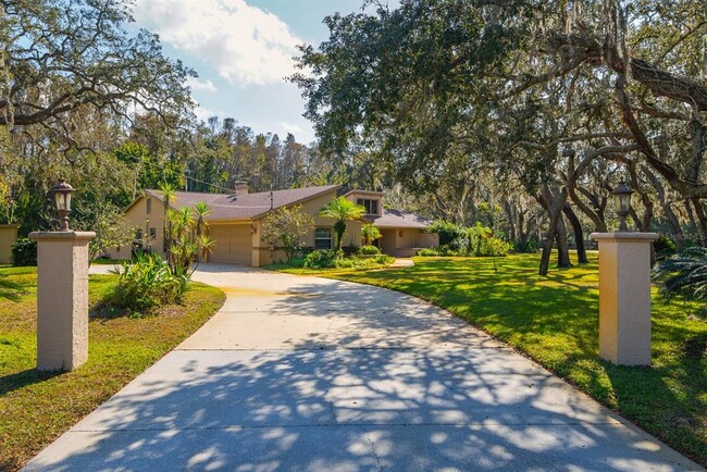 Photo - 10206 Lakeview Dr
