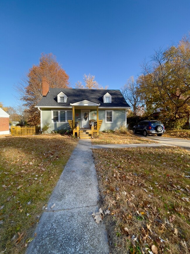 Building Photo - 1218 W 25th St S