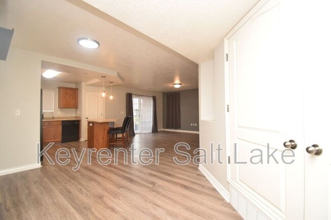 Photo - 184 Spencer Peak Way Unit #C2