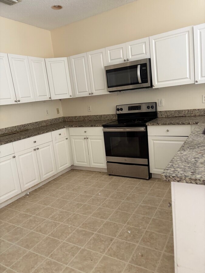 Photo - 1138 Jericho Ave NW