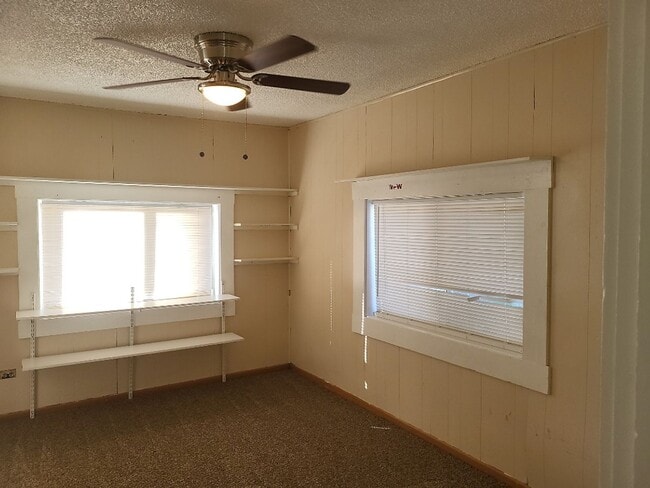 Photo - 4381/2 14th St - 2BR house behind Victorian Square in Sparks