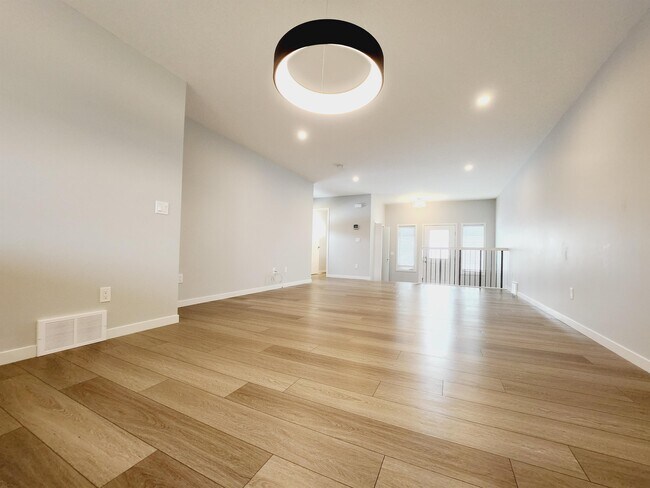 Photo - 22330-2292A 92a Ave NW