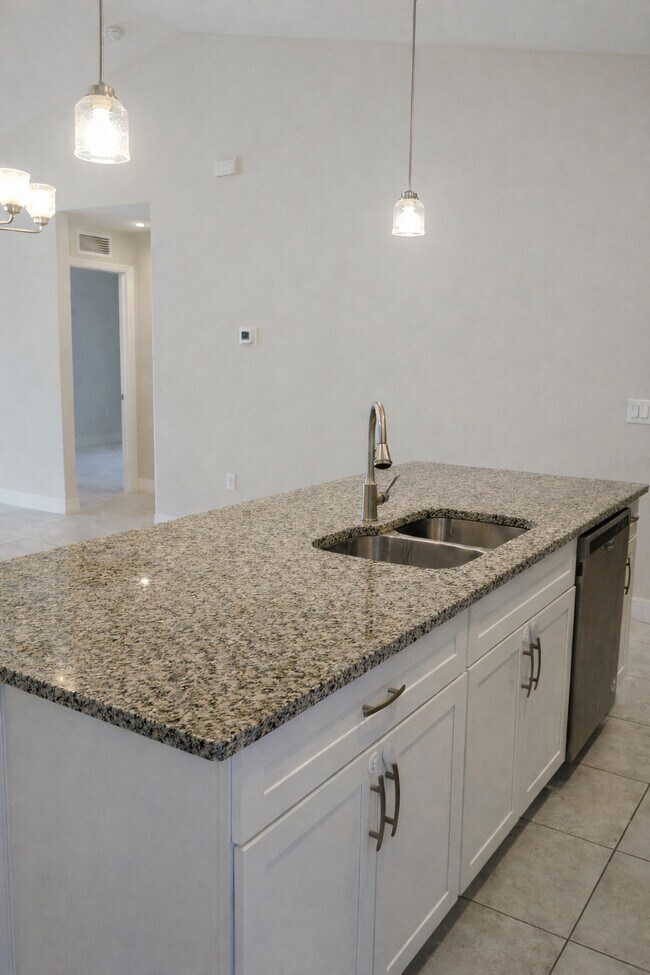 Photo - 2600 NW 4th Ave