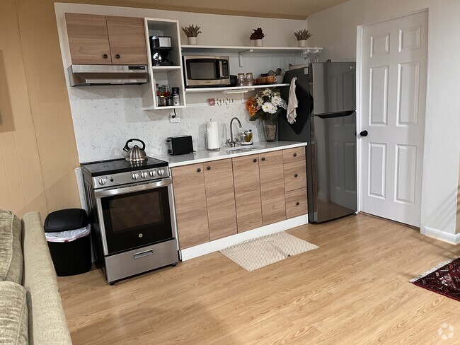 Building Photo - 13115 Tamarack Rd Rental