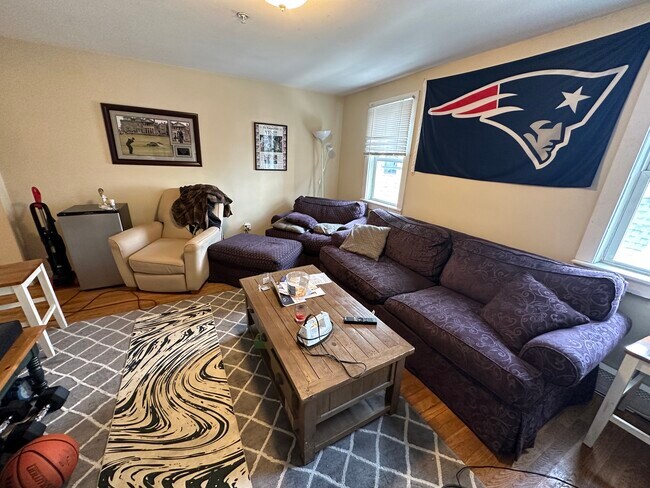 Photo - 266 Gold St Unidad 3