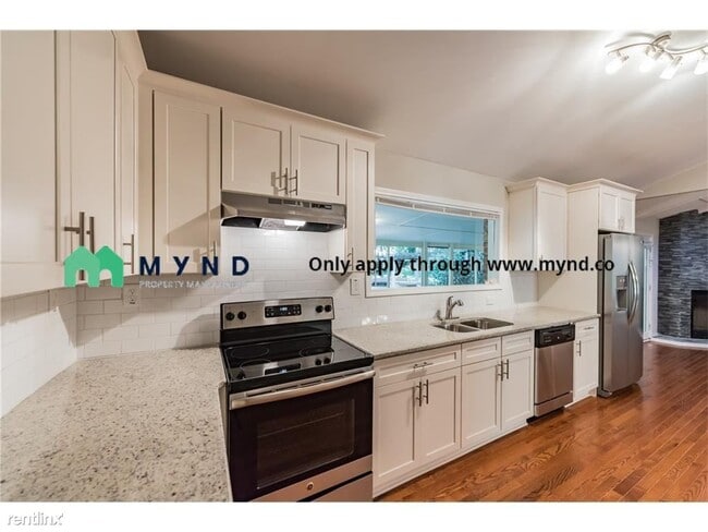 Photo - 3 br, 2 bath House - 122 Cross Gate Dr