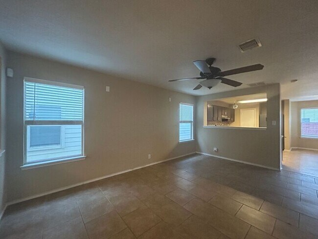 Photo - 1423 Range Finder