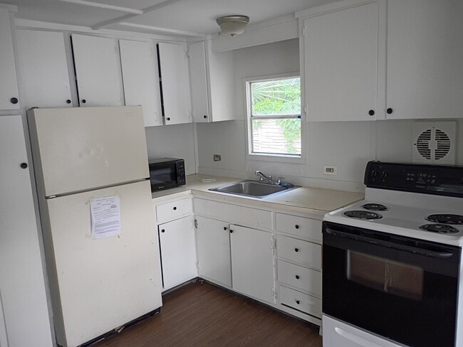 Photo - 767 Espanola Ave