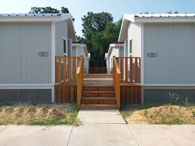 Photo - 720 Pritchett Ln