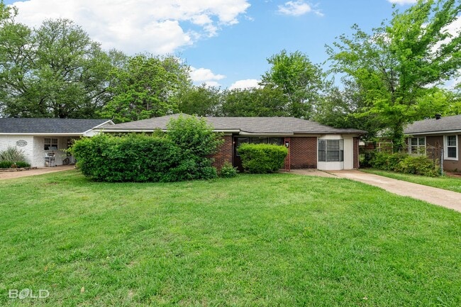 Photo - 2502 Ormond Pl