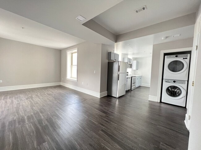 Photo - 306 W Franklin