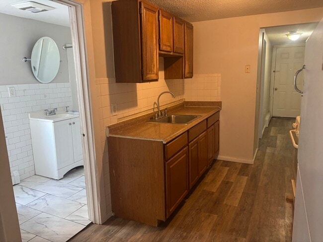 Photo - 108 S Common St Unit 2L