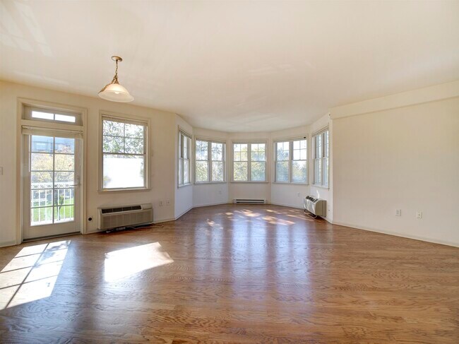 Photo - 30 FREEDOM Way Unit 203