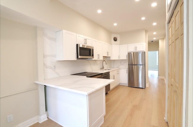 Photo - 931 Park Ave